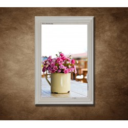 Obraz na stenu - Kvetina vo váze - bledý rám