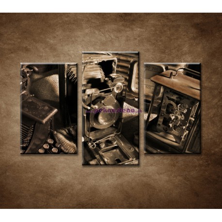 Obrazy na stenu - Retro kamera - 3-dielny 75x50cm